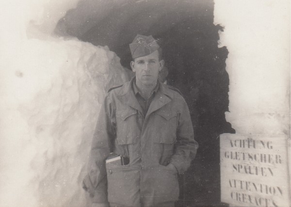 Max Kaplan Uniform Schweiz